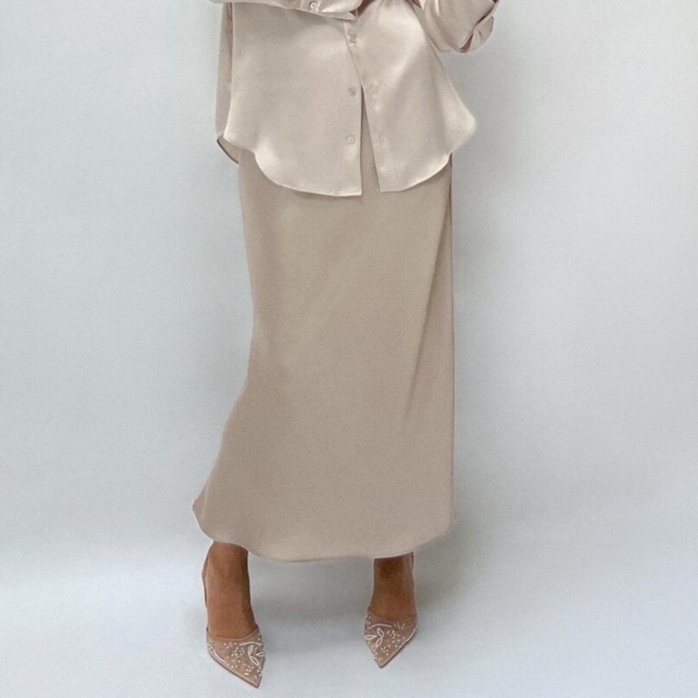 Zara Silk-Feel Beige Maxi Skirt